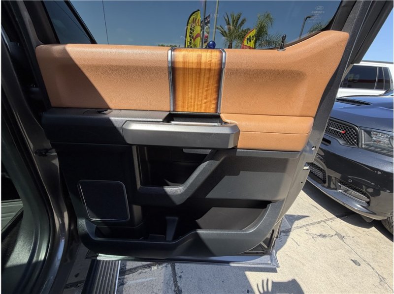 Used 2016 Ford F150 Limited RWD image 27