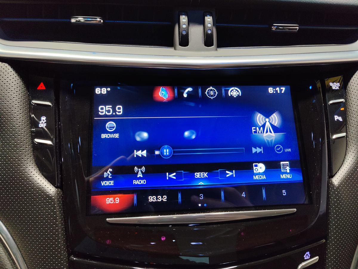 Used 2015 Cadillac XTS Luxury AWD/4WD image 36