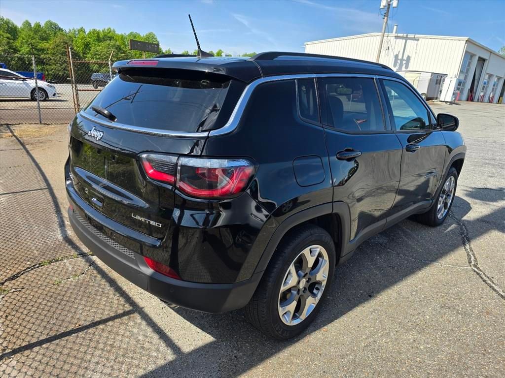 Used 2018 Jeep Compass Limited w/ Navigation Group AWD/4WD image 9