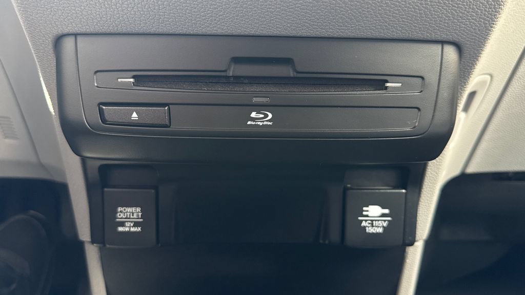 Used 2018 Honda Odyssey Elite image 45
