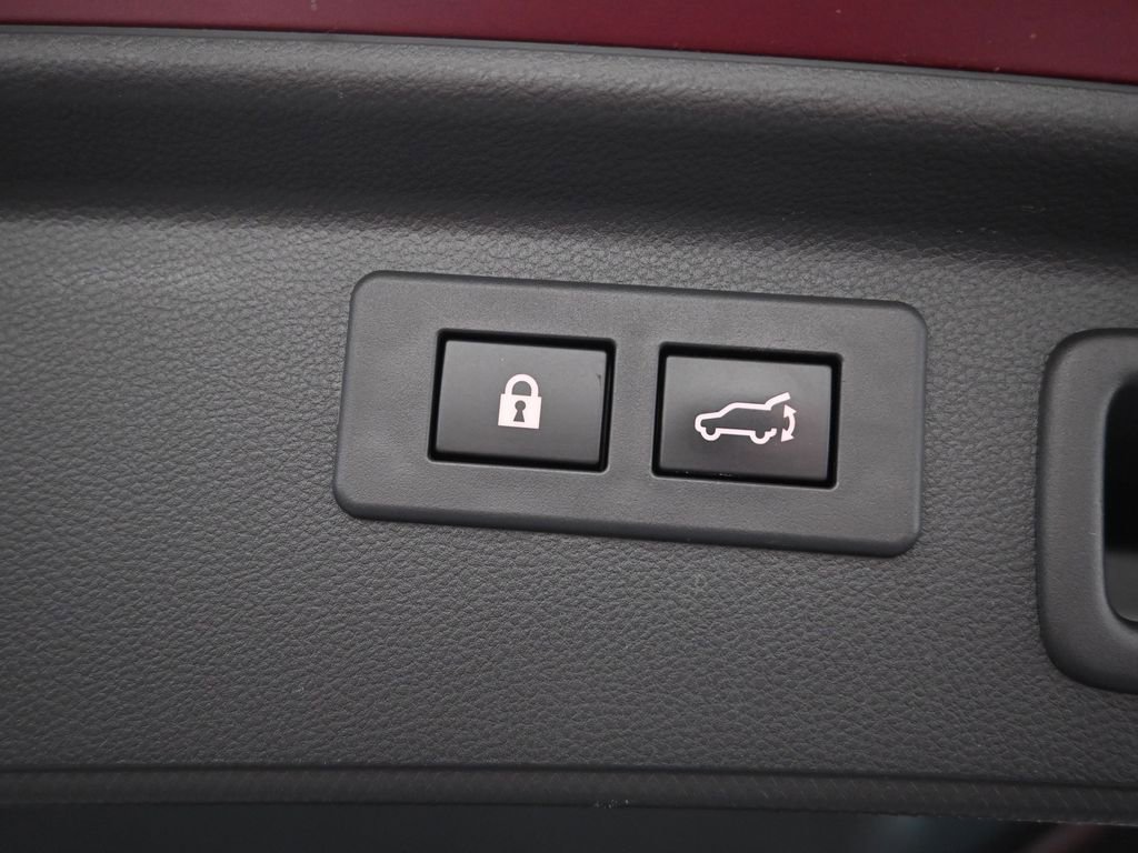 Used 2023 Subaru Forester Limited image 37