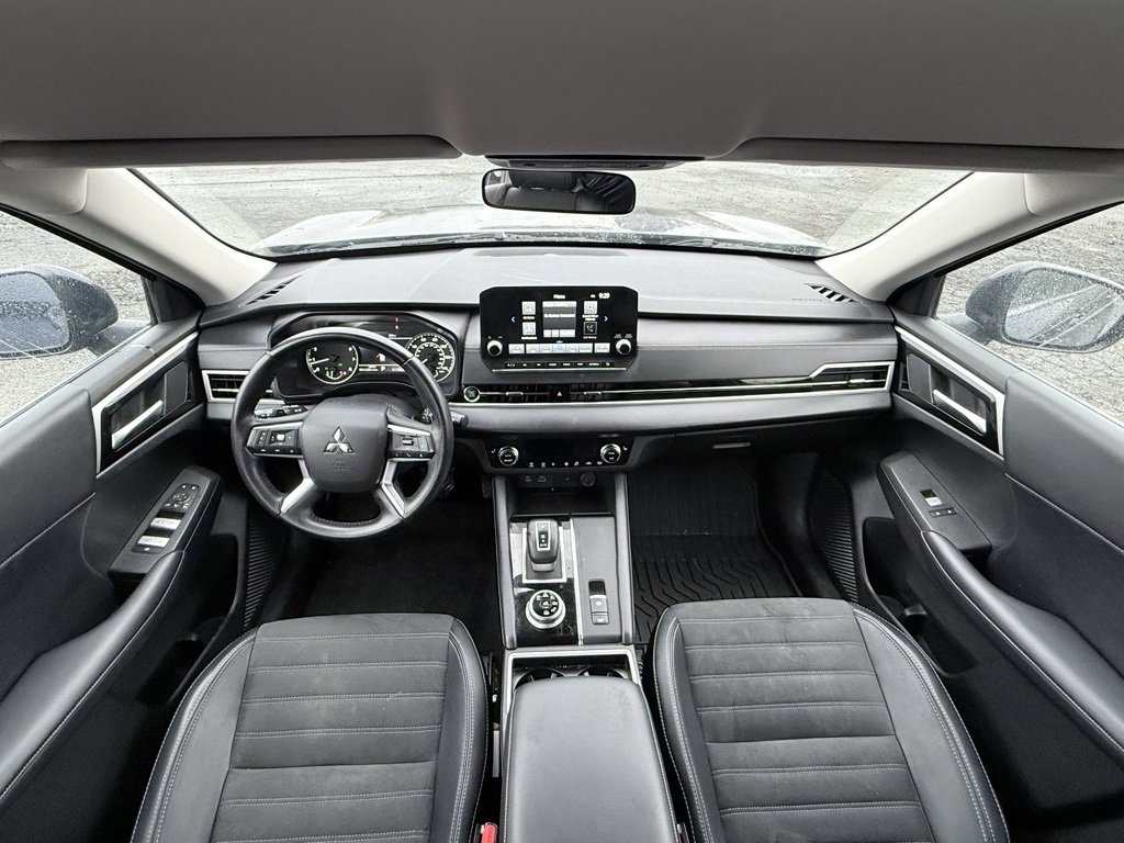 Used 2024 Mitsubishi Outlander SE image 24