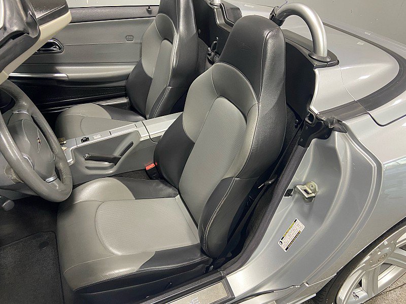 Used 2007 Chrysler Crossfire Limited image 19