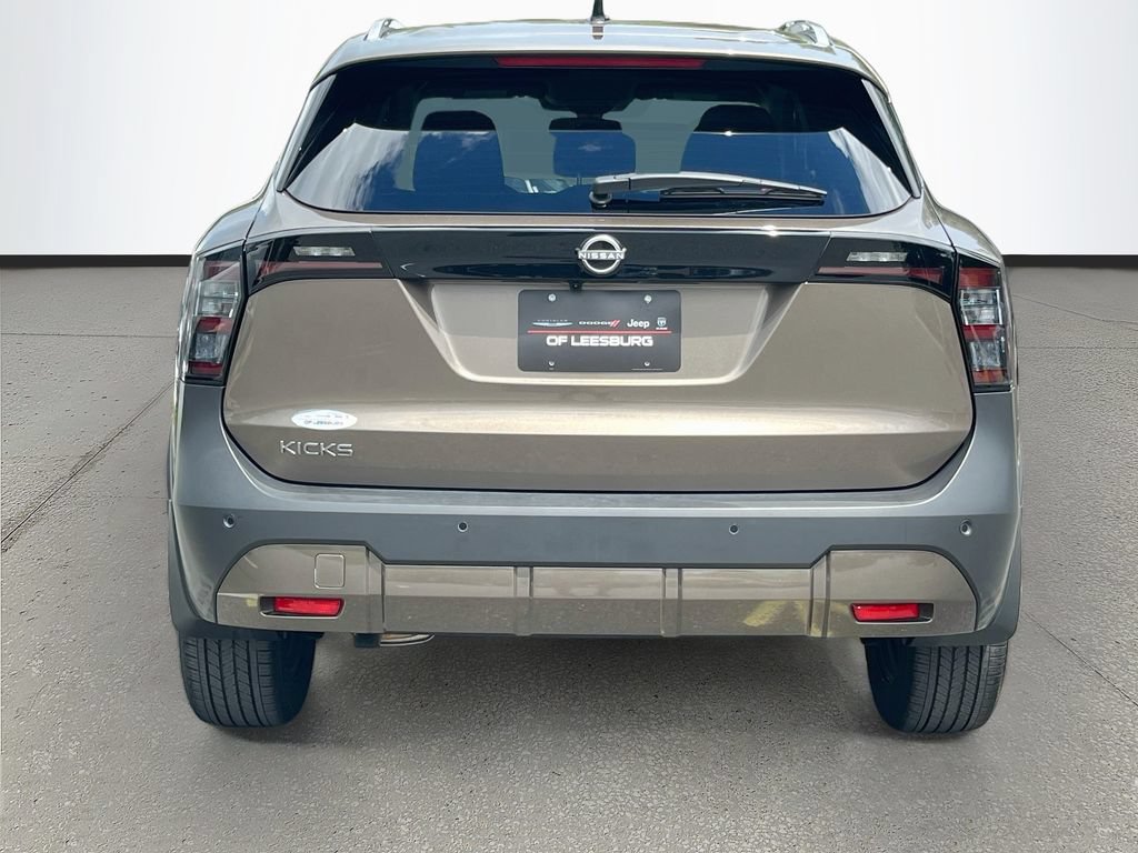 Used 2026 Nissan Kicks SV FWD image 6