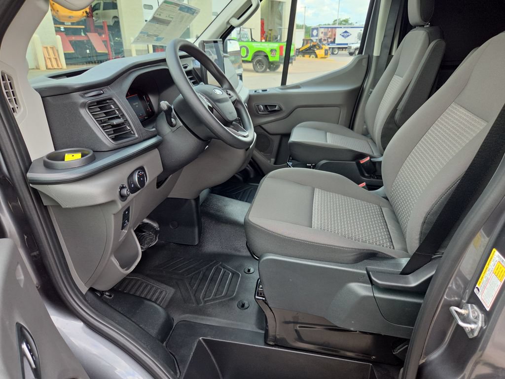 New 2026 Ford Transit 250 148 Medium Roof w/ Load Area Protection Package RWD image 19