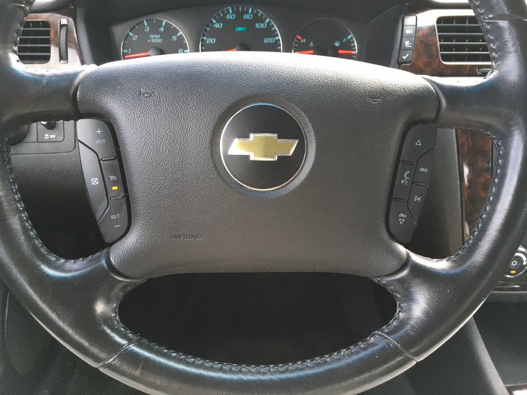 Used 2014 Chevrolet Impala LT FWD image 15