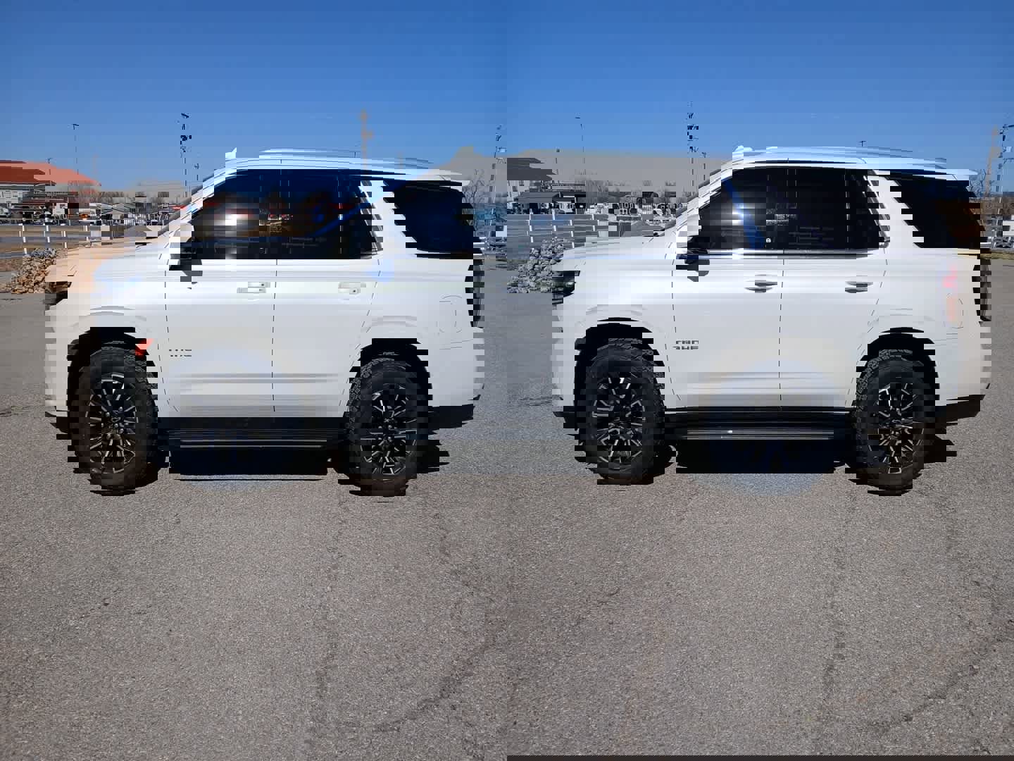 Used 2021 Chevrolet Tahoe LT w/ LT Signature Package image 3