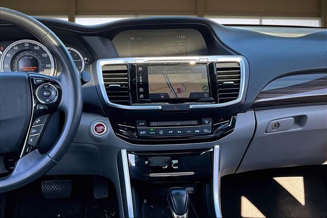Used 2016 Honda Accord Touring image 6