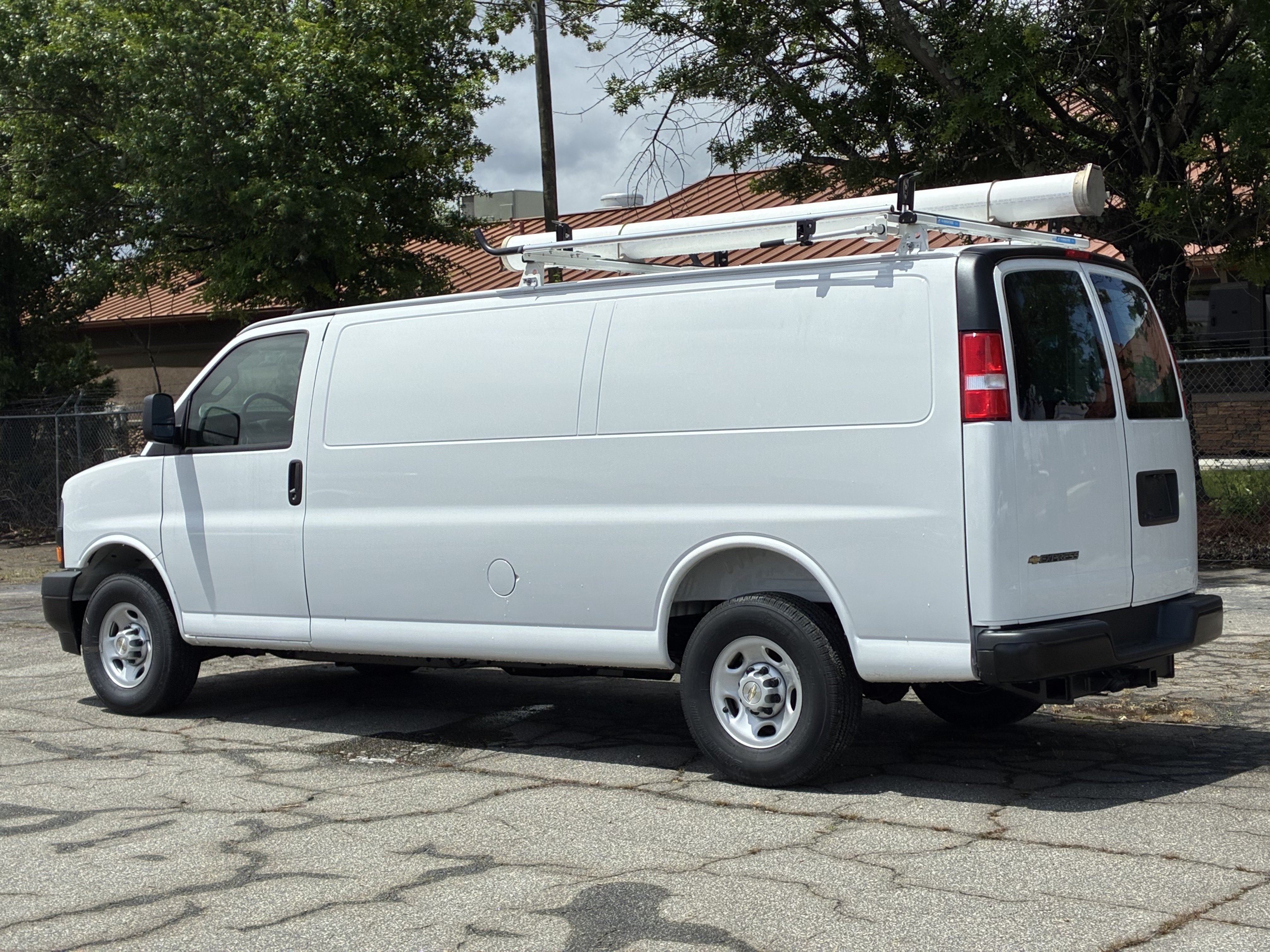New 2025 Chevrolet Express 2500 Extended w/ Driver Convenience Package RWD image 9