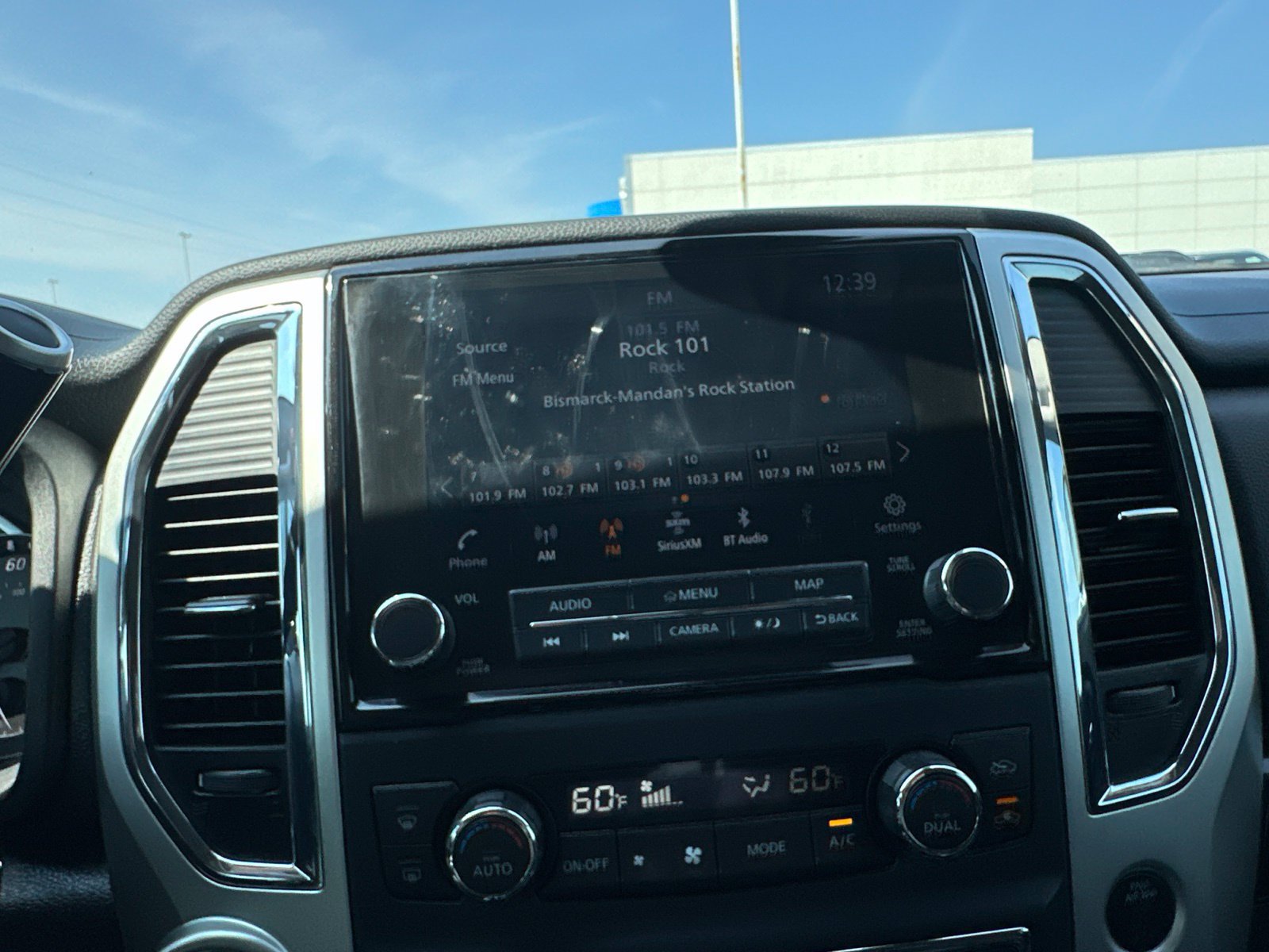 Used 2020 Nissan Titan SV w/ SV Convenience Package AWD/4WD image 58