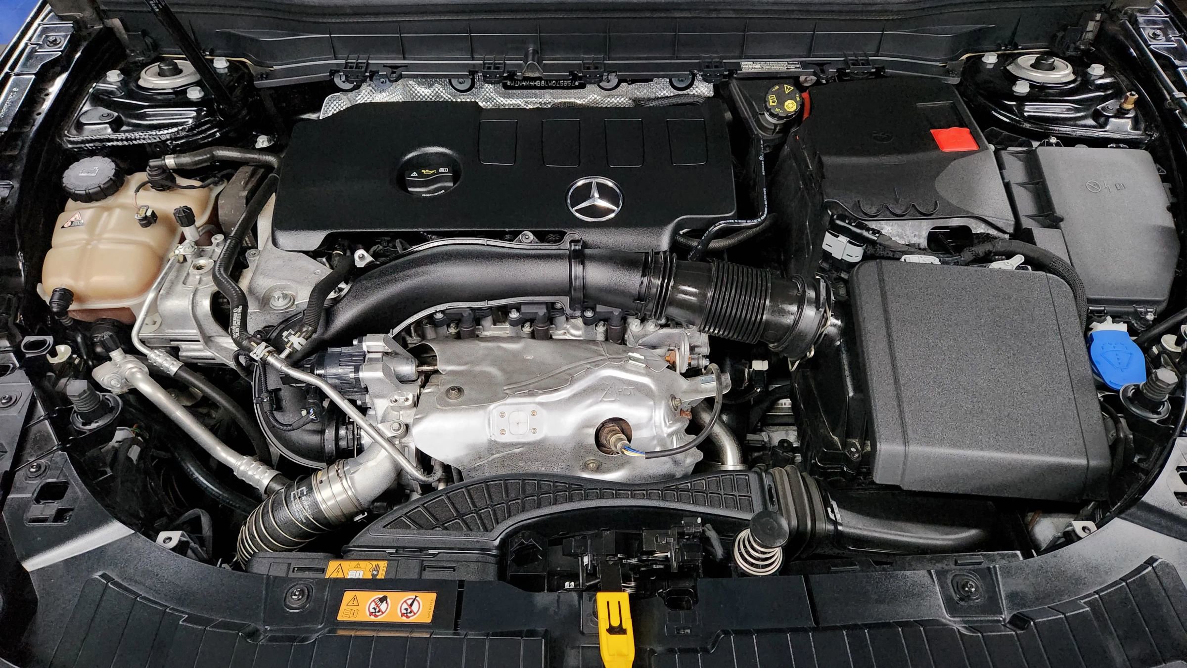 Used 2020 Mercedes-Benz GLB 250 4MATIC w/ Premium Package image 52