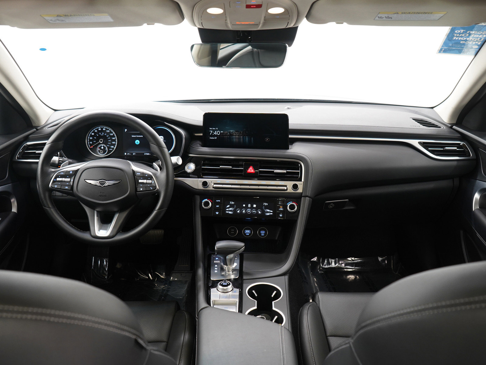 Used 2025 Genesis G70 2.5T image 12