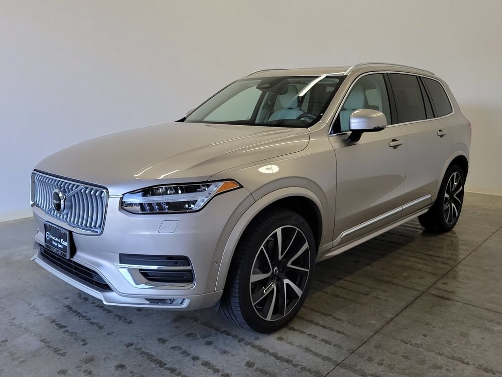 Used 2023 Volvo XC90 B6 Plus w/ Protection Package AWD/4WD image 36