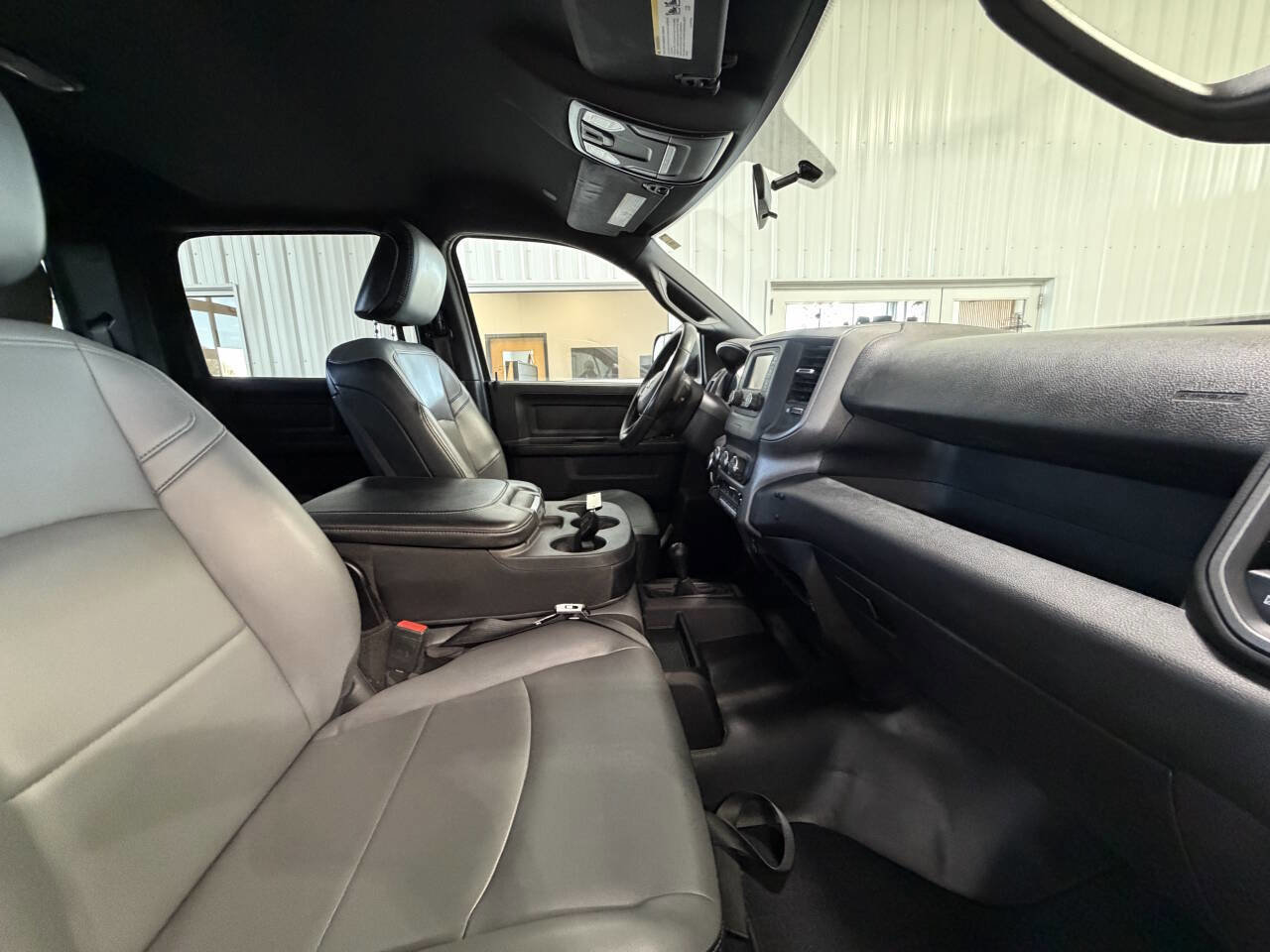 Used 2022 RAM 2500 Tradesman w/ Chrome Appearance Group AWD/4WD image 21