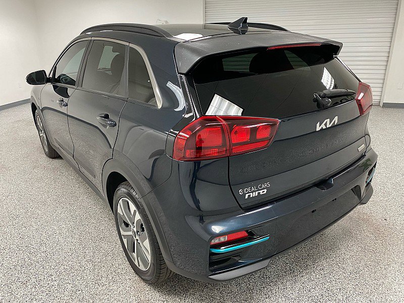 Used 2022 Kia Niro EX image 7