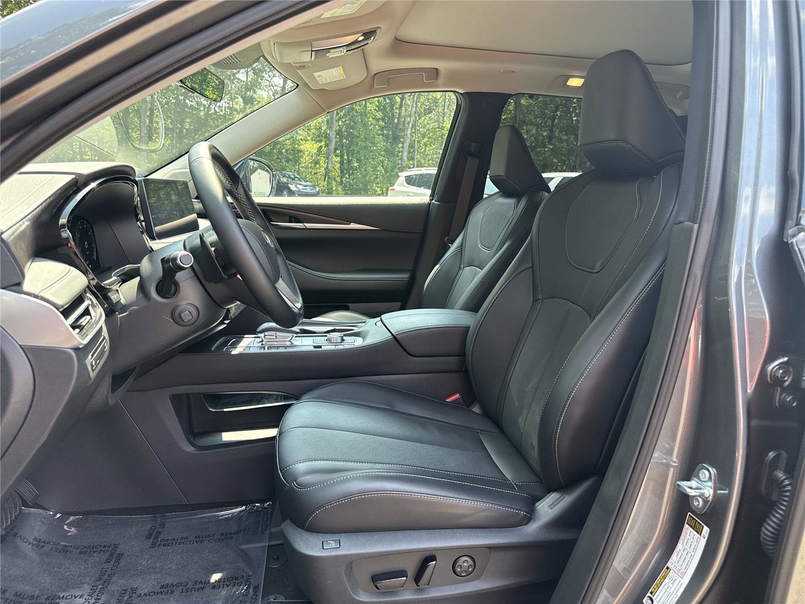 Certified 2025 INFINITI QX60 Sensory w/ Cargo Package image 8