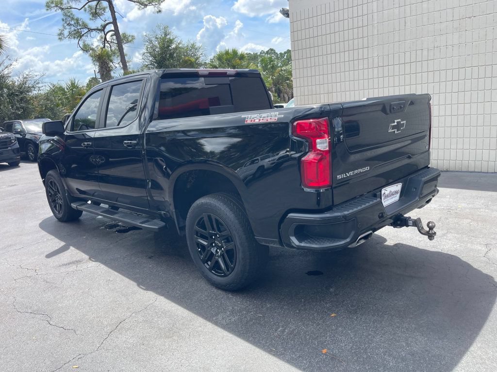 Used 2025 Chevrolet Silverado 1500 LT Trail Boss w/ LT Trail Boss Premium Package AWD/4WD image 3
