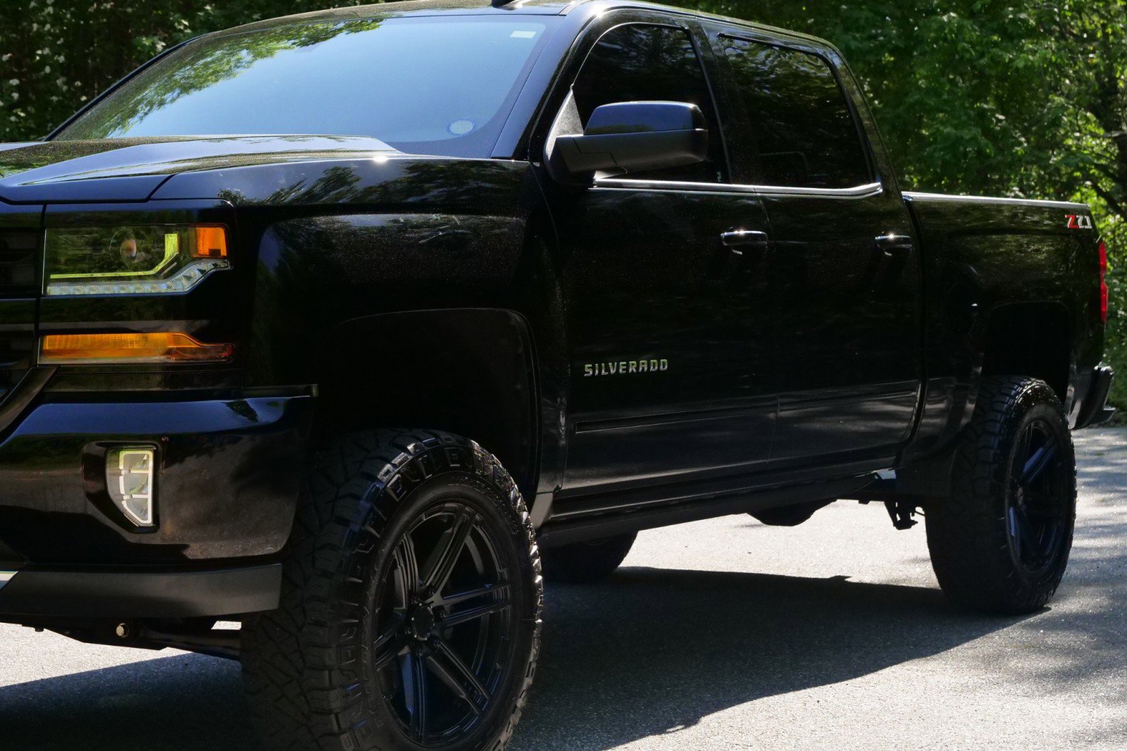 Used 2018 Chevrolet Silverado 1500 LT w/ All Star Edition AWD/4WD image 46