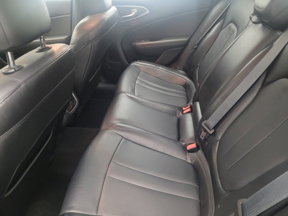 Used 2015 Chrysler 200 C w/ Navigation & Sound Group I image 18