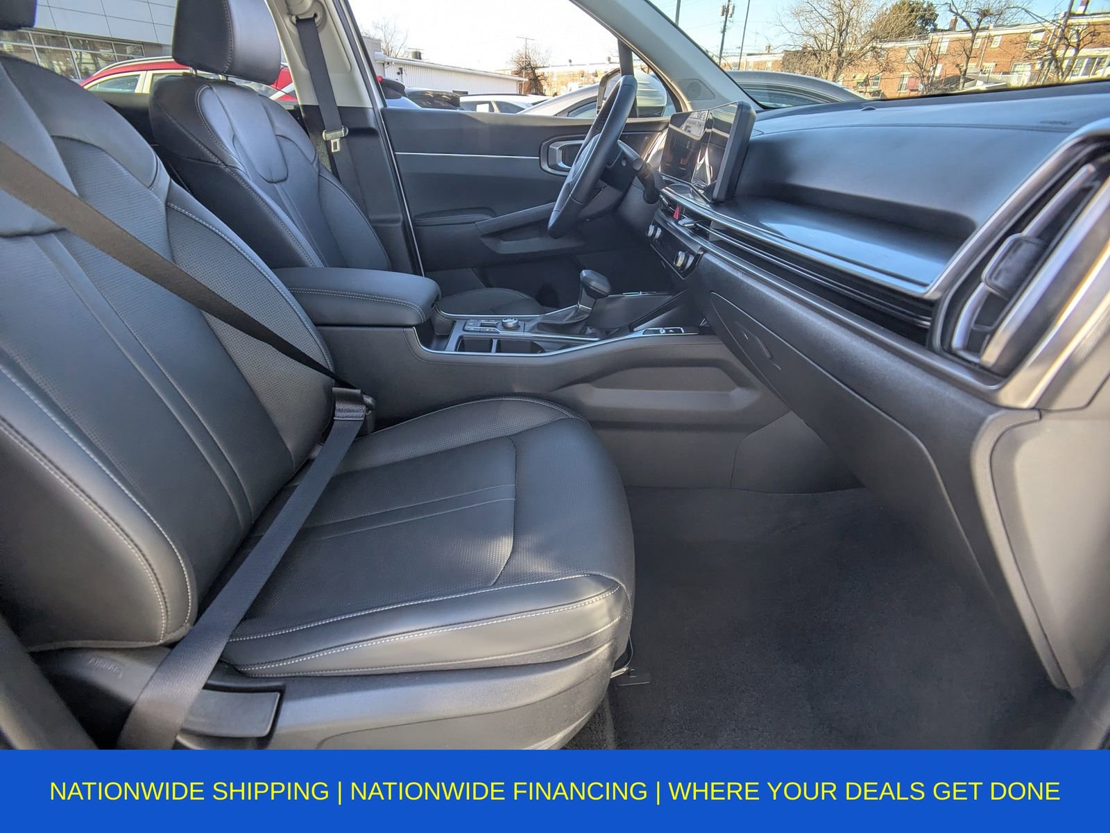 Used 2025 Kia Sorento S image 16