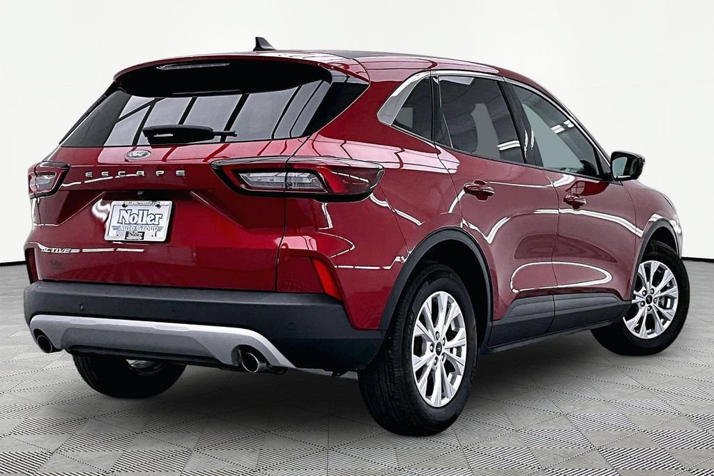 Certified 2023 Ford Escape Active w/ Tech Pack #2 FWD image 2