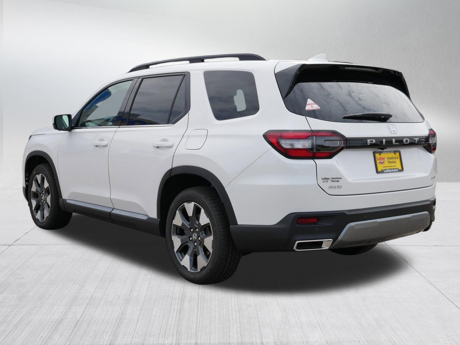 New 2026 Honda Pilot Elite image 3