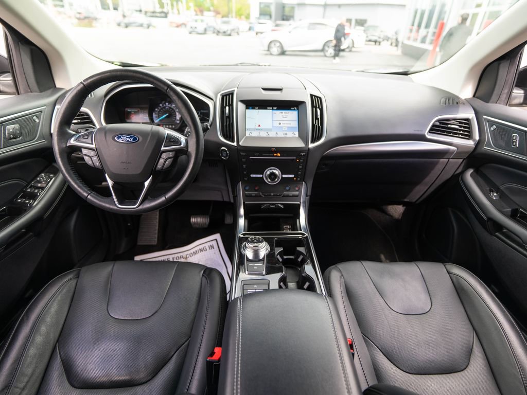 Used 2019 Ford Edge Titanium w/ Equipment Group 301A AWD/4WD image 14
