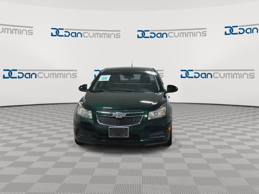 Used 2014 Chevrolet Cruze LT w/ Technology Package FWD image 3