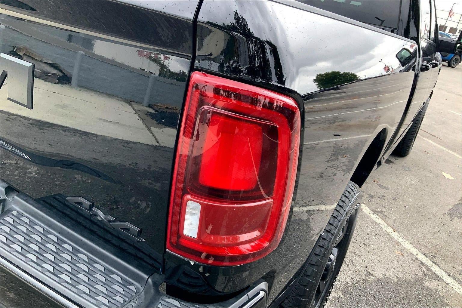 Used 2025 RAM 2500 Laramie AWD/4WD image 27