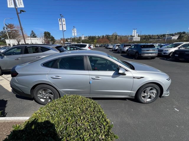 New 2026 Hyundai Sonata SE FWD image 4