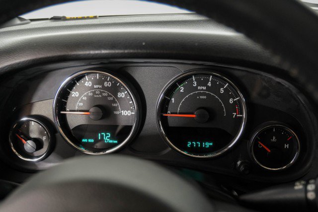 Used 2015 Jeep Wrangler Sahara AWD/4WD image 18