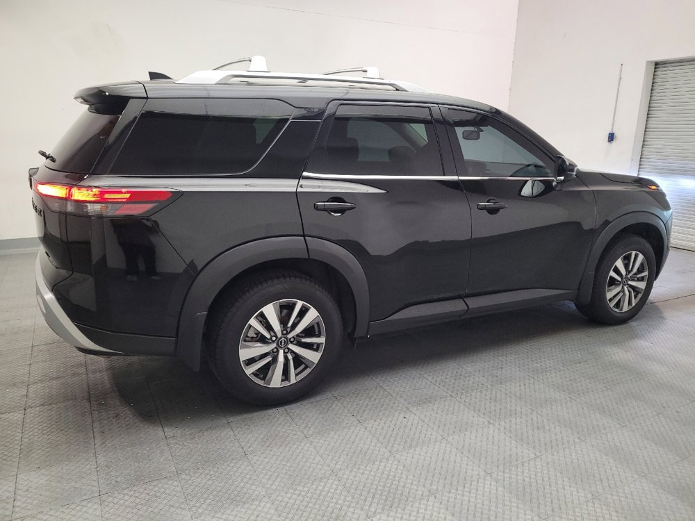 Used 2022 Nissan Pathfinder SL w/ SL Black Package FWD image 10