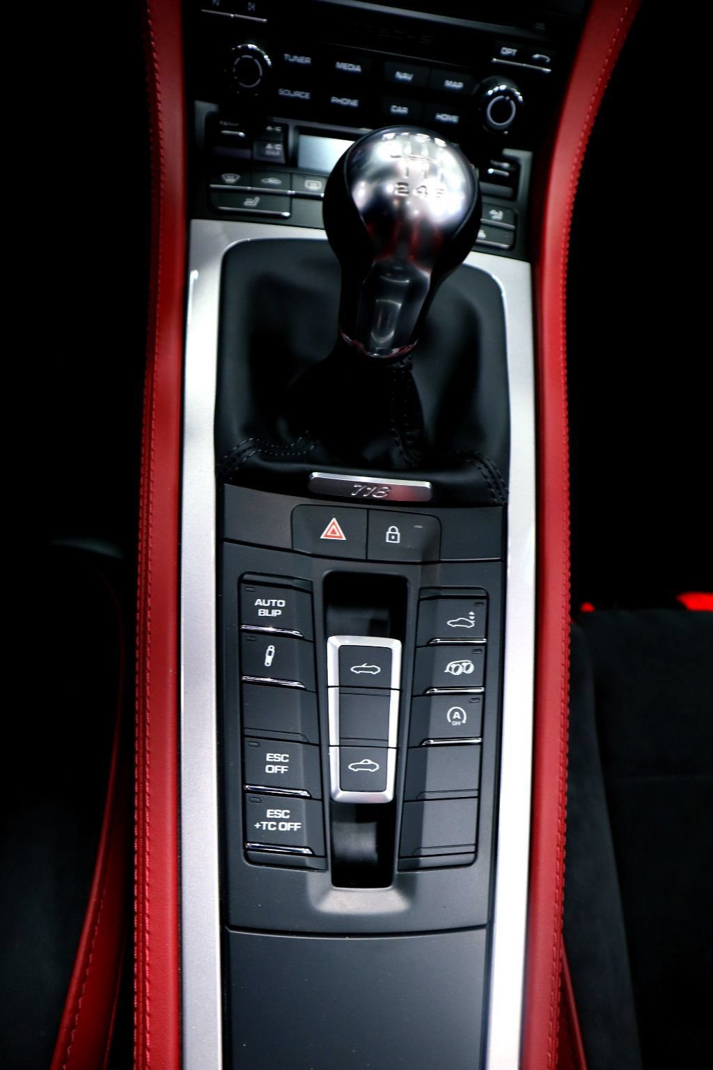 Used 2023 Porsche 718 Boxster Spyder RWD image 38
