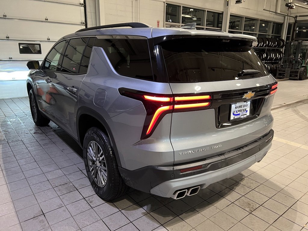 New 2026 Chevrolet Traverse LT w/ Driver Confidence Package image 5