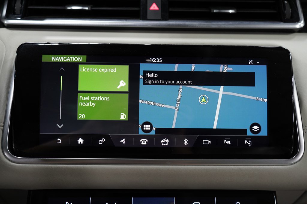 Used 2019 Land Rover Range Rover Velar R-Dynamic SE AWD/4WD image 13