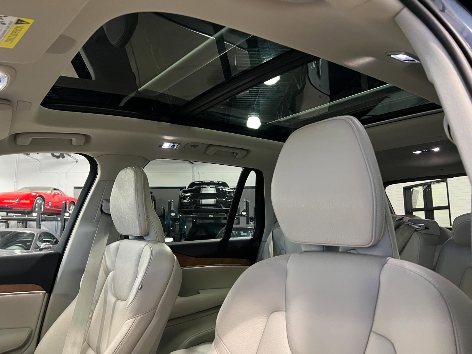 Used 2022 Volvo XC90 T8 Inscription Expression w/ Advanced Package image 24