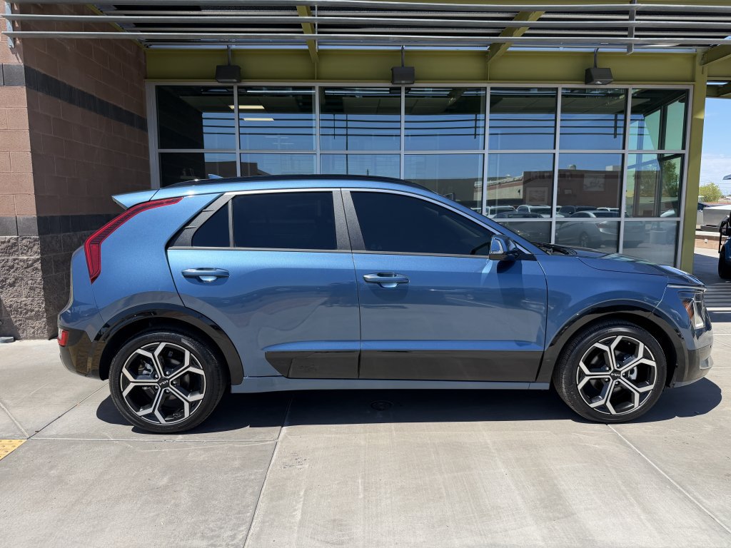 Used 2024 Kia Niro SX Touring FWD image 9