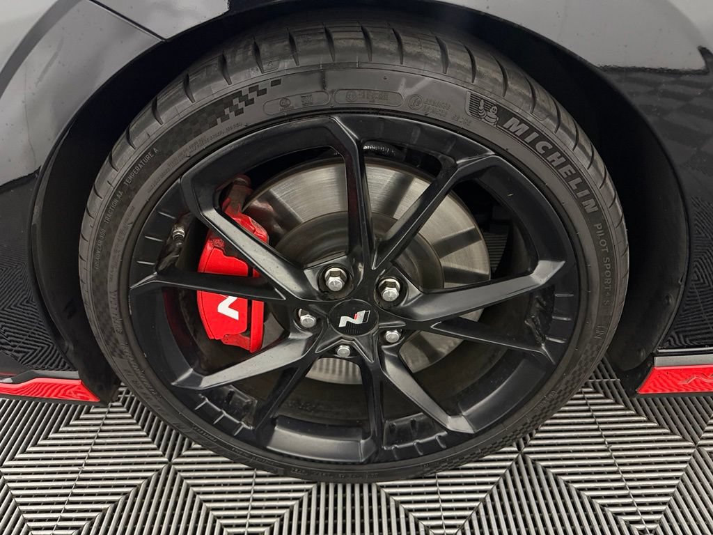 Used 2025 Hyundai Elantra N FWD image 12