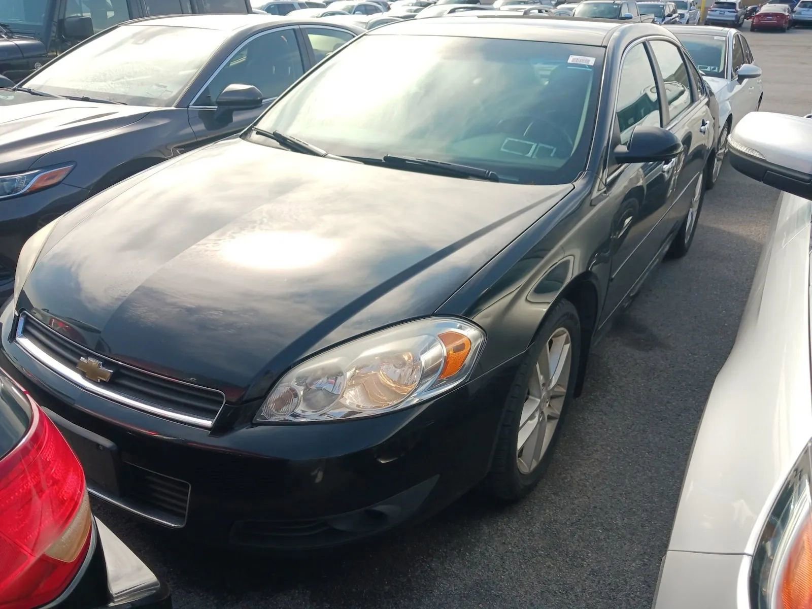 Used 2010 Chevrolet Impala LTZ FWD image 2