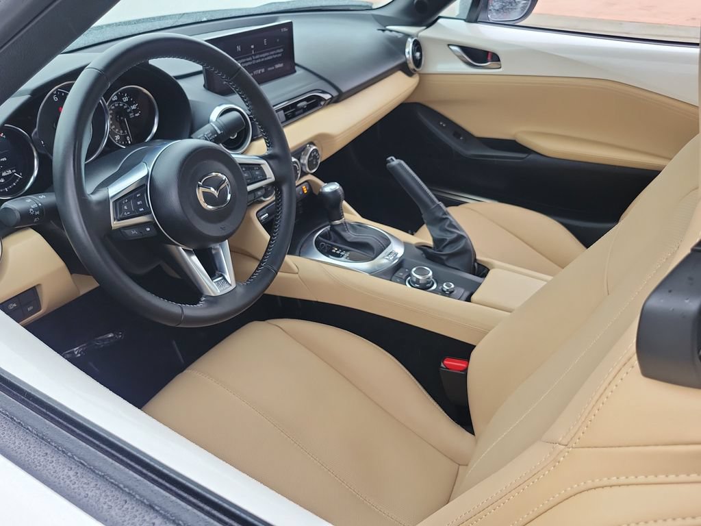 Certified 2025 MAZDA MX-5 Miata RF Grand Touring RWD image 3
