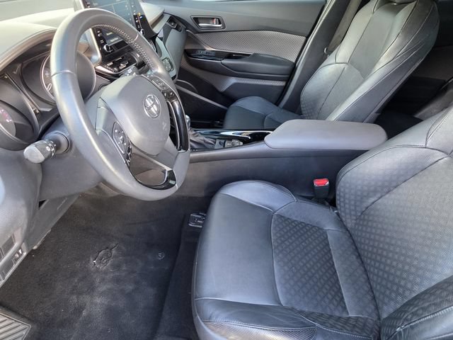 Used 2022 Toyota C-HR Limited FWD image 6