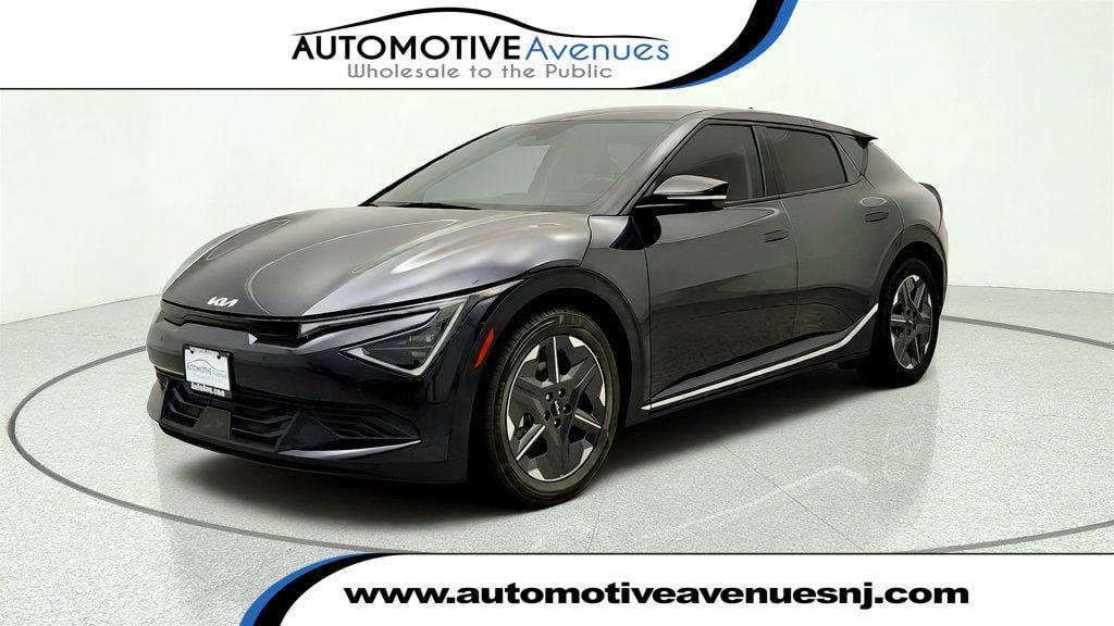 Used 2025 Kia EV6 Light RWD image 1