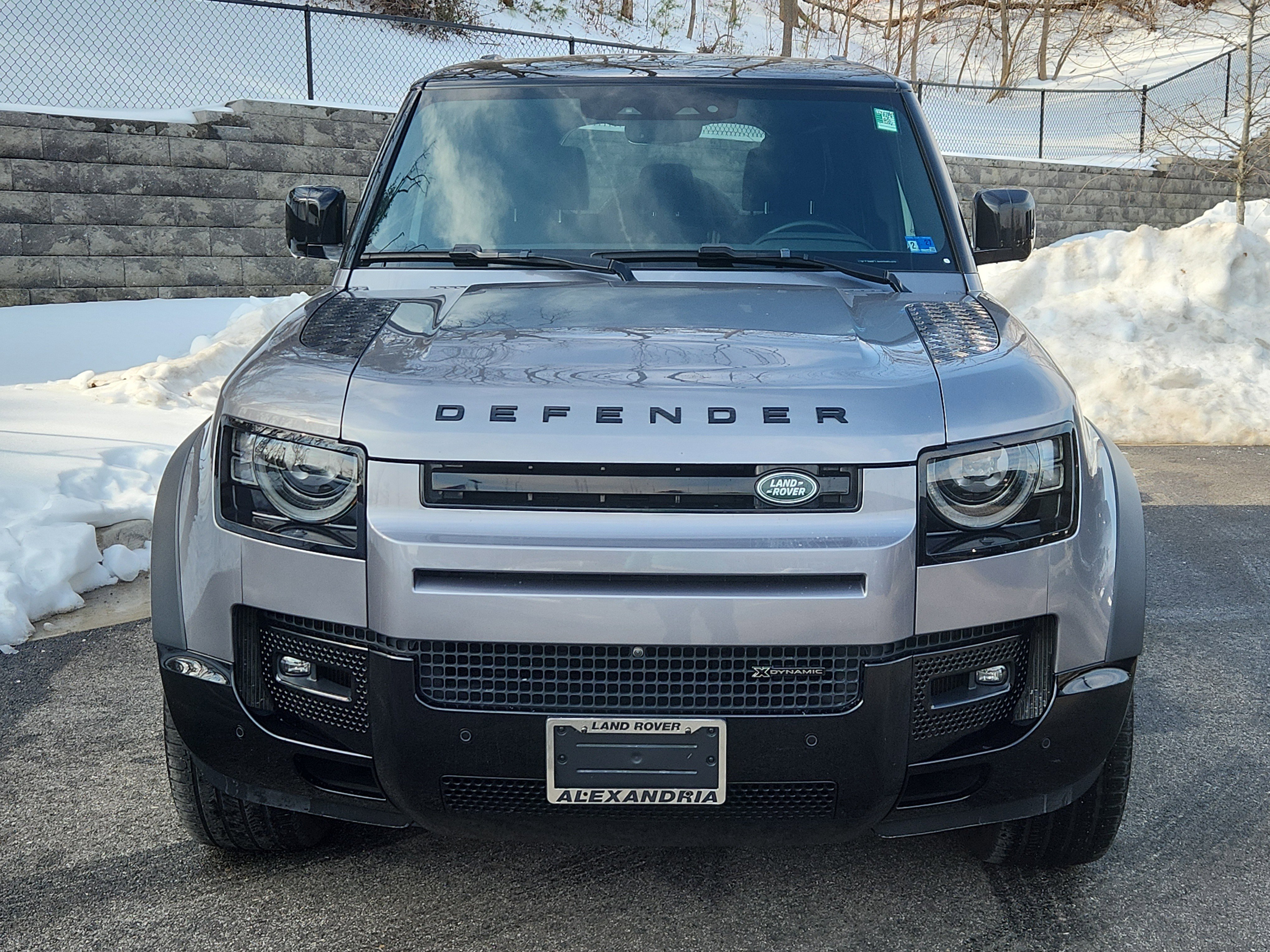 Used 2023 Land Rover Defender 110 X-Dynamic SE image 8