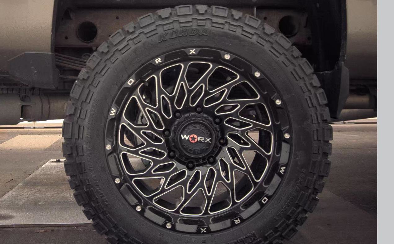 Used 2015 Chevrolet Silverado 2500 LTZ w/ Duramax Plus Package AWD/4WD image 9