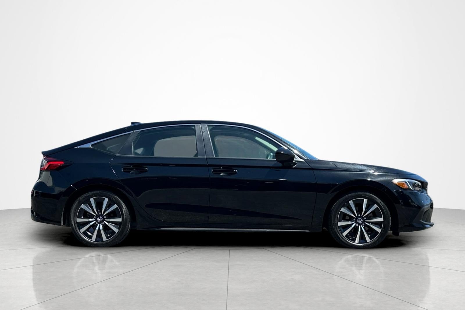 Used 2022 Honda Civic EX-L image 6