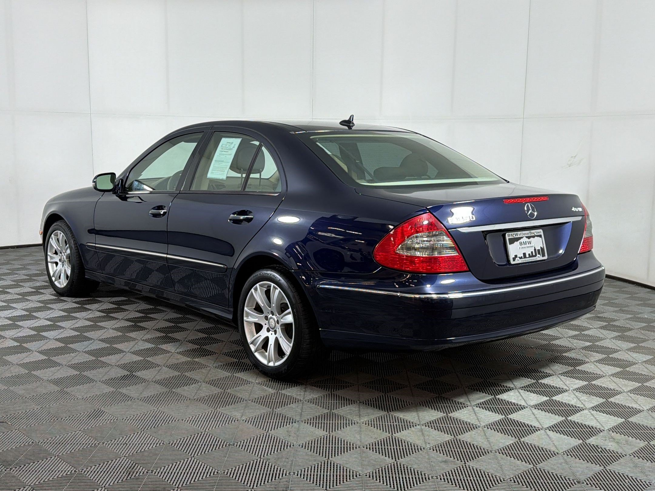 Used 2009 Mercedes-Benz E 350 4MATIC Sedan image 3