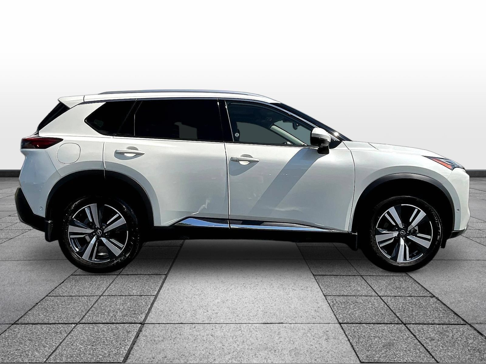 Used 2023 Nissan Rogue Platinum w/ Platinum Premium Package AWD/4WD image 4
