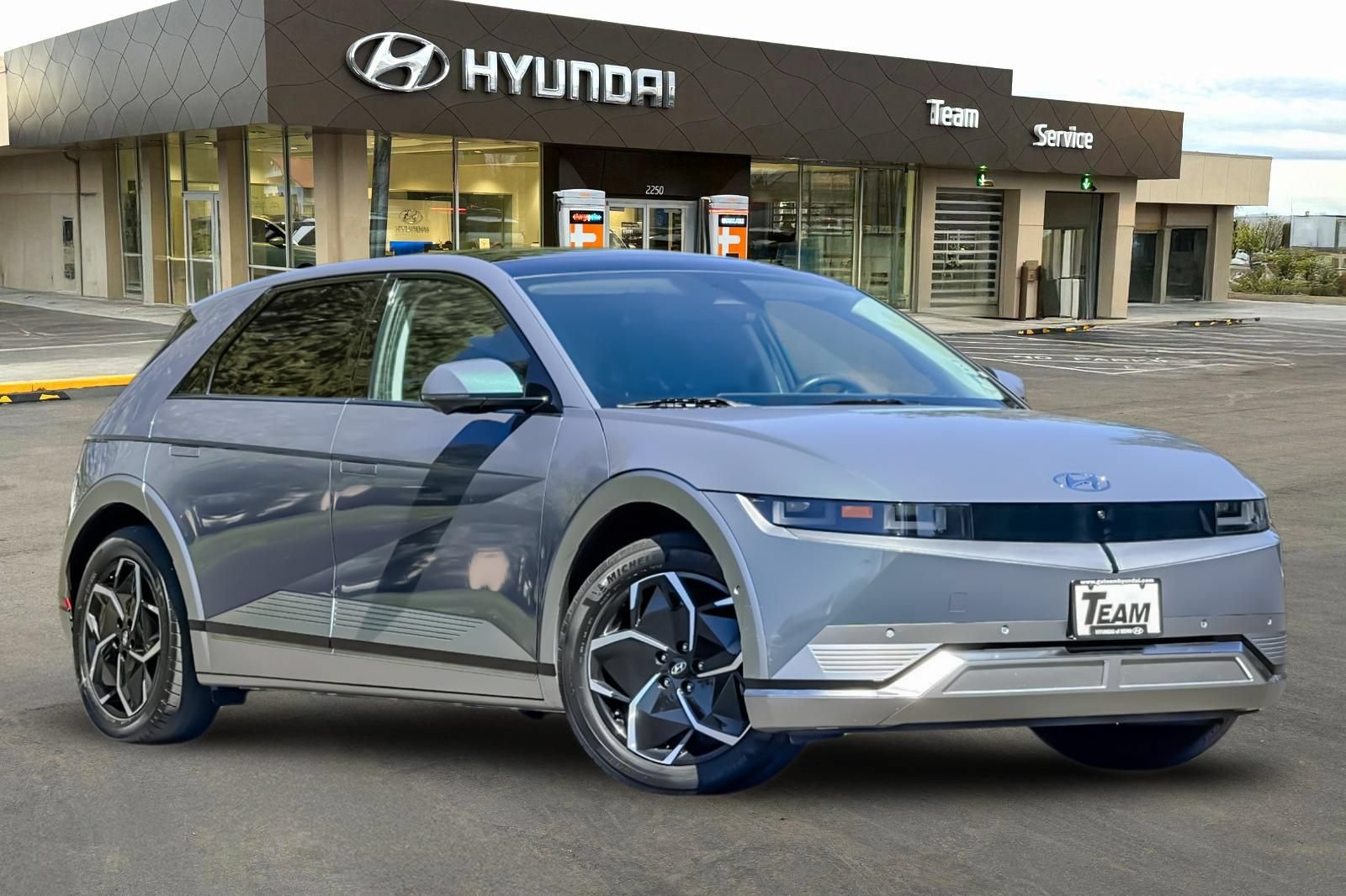 Used 2024 Hyundai Ioniq 5 Limited RWD image 2