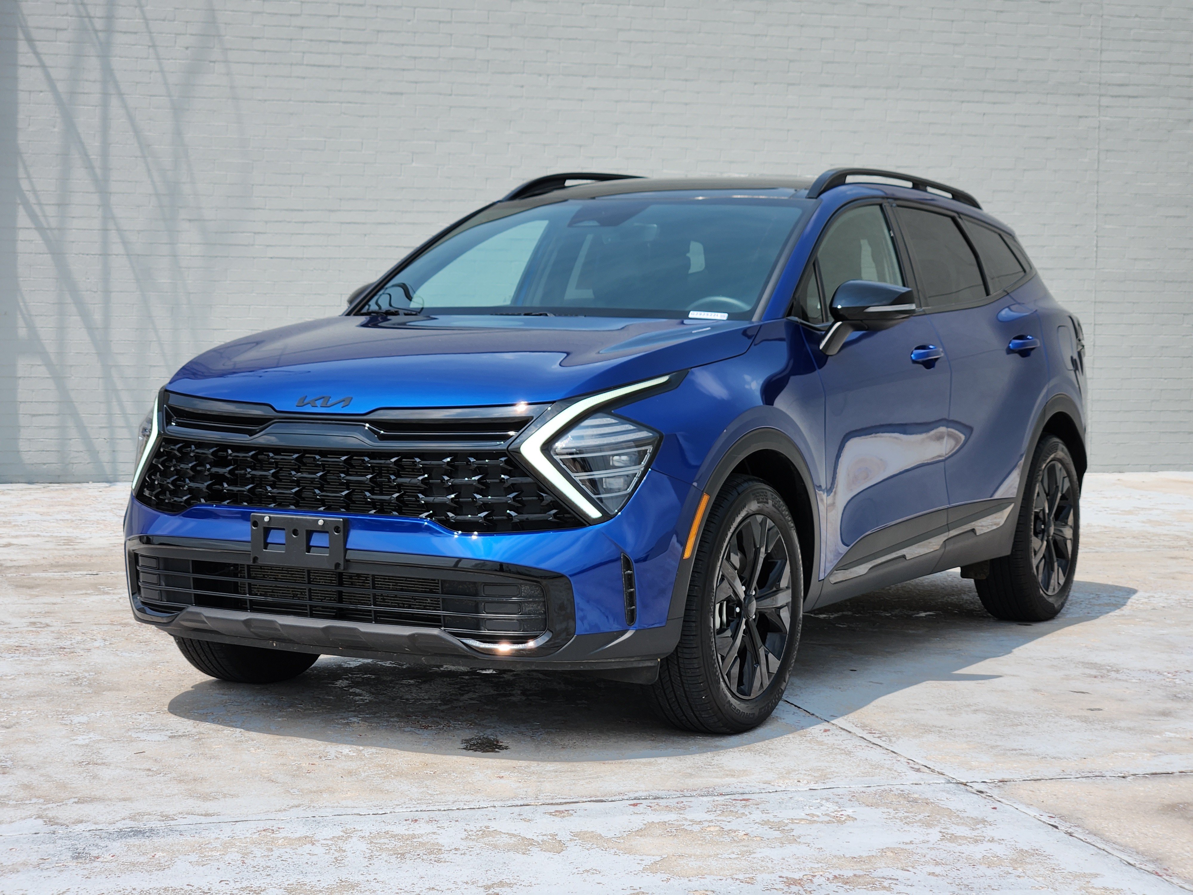 Used 2025 Kia Sportage X-Line w/ Premium Package AWD/4WD image 4