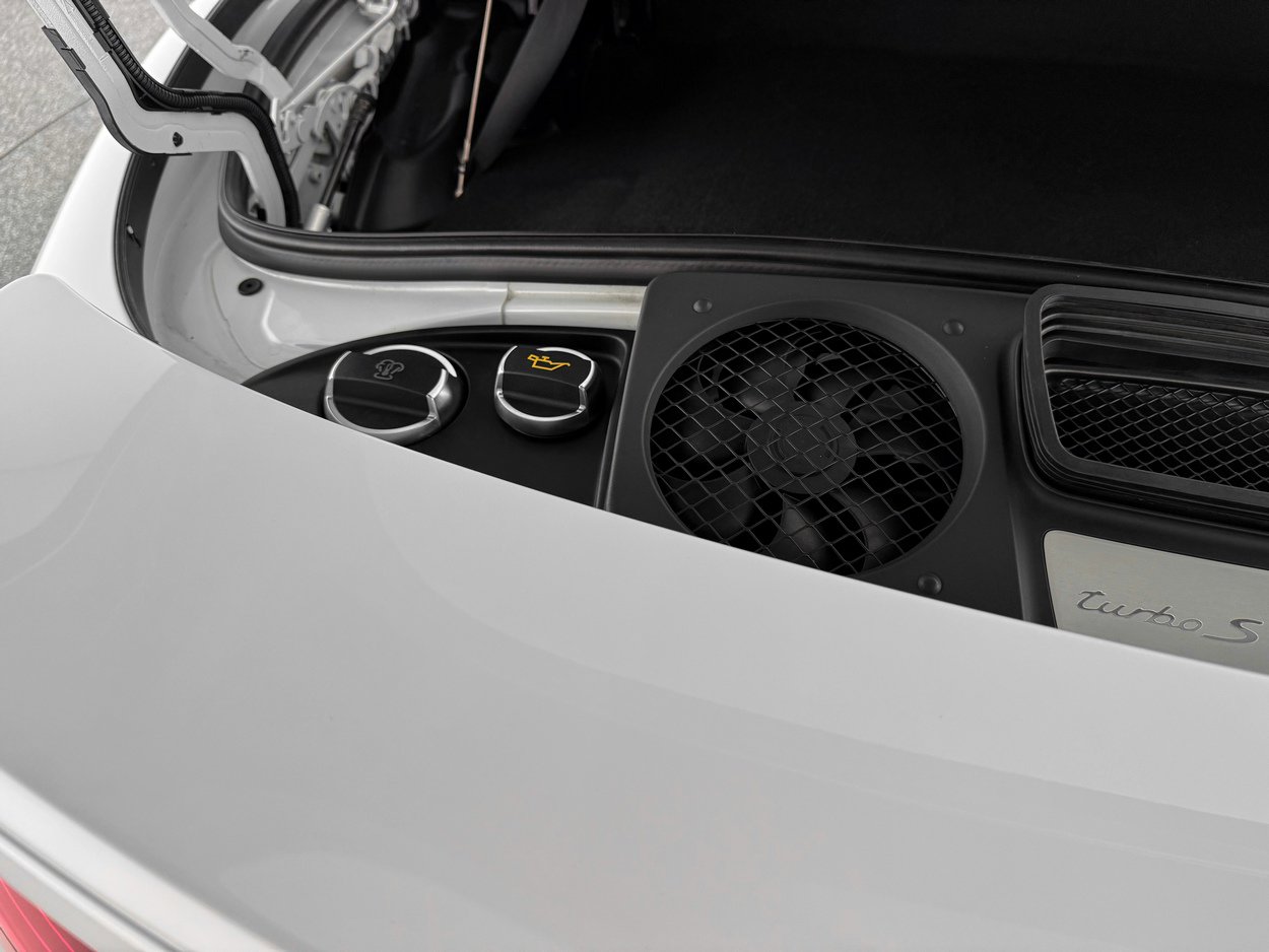 Used 2019 Porsche 911 Turbo S image 40